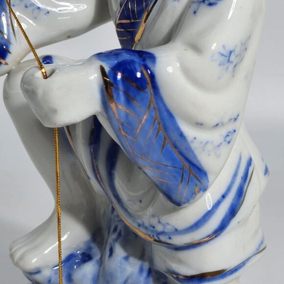 Blue White Porcelain Fisherman Figurine With Fishing Pole Fish On Base Vintage - Picture 9 of 12